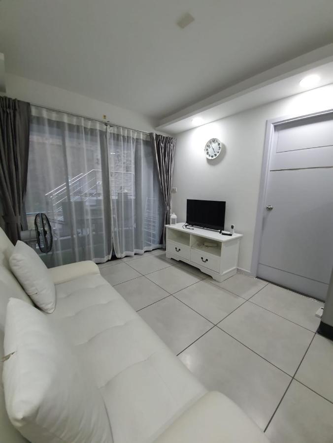 Двух-Комнатная Квартира В Кондоминимуме "Tropikal Garden" Pattaya Exterior foto